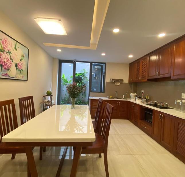 Bán gấp nhà Bùi Tá Hán, 4x20m, 17tỷ, khu an ninh, đường nhựa rộng 18m, 4 tầng, nội thất đẹp