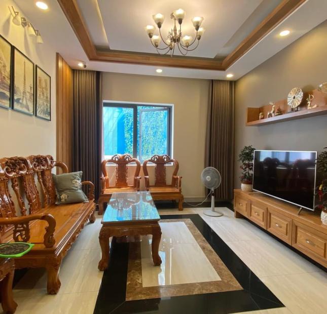 Bán gấp nhà Bùi Tá Hán, 4x20m, 17tỷ, khu an ninh, đường nhựa rộng 18m, 4 tầng, nội thất đẹp