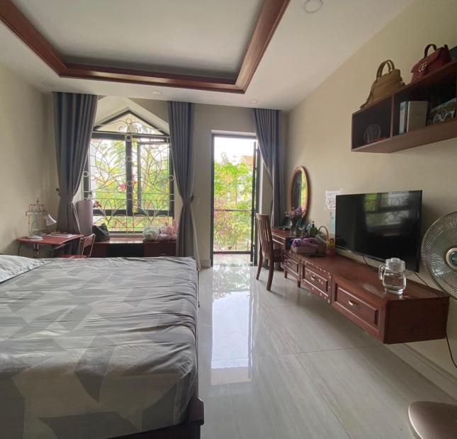 Bán gấp nhà Bùi Tá Hán, 4x20m, 17tỷ, khu an ninh, đường nhựa rộng 18m, 4 tầng, nội thất đẹp