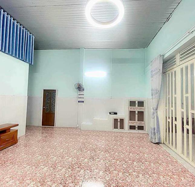 Bán nhà mặt tiền lớn 6m hiếm, 110m2, HXH Hà Huy Giáp, Quận 12. gần Ngã Tư Ga giáp Gò Vấp