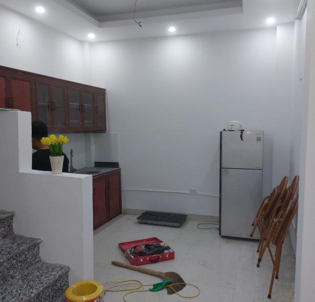 Bán Nhà Ngô Gia Tự, Long Biên 40m2, 4T chỉ 3,75 tỷ (Nhà Dân Xây, Mặt Ngõ Thông)