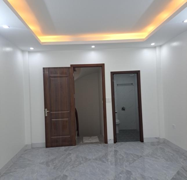 Bán nhà Kim Giang, Thanh Xuân. Ngay KĐT Đại Kim. 40m2 x 3 Tầng. LÔ GÓC. Ô TÔ. Hơn 4 Tỷ. 0968084286