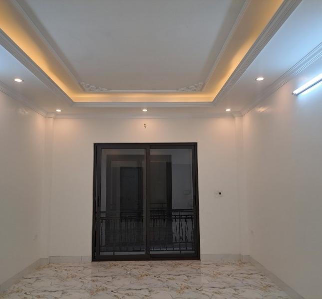 Bán nhà Kim Giang, Thanh Xuân. Ngay KĐT Đại Kim. 40m2 x 3 Tầng. LÔ GÓC. Ô TÔ. Hơn 4 Tỷ. 0968084286