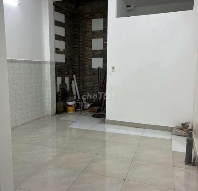 ♥️♥️ Mặt bằng KD đường CMT8, 100m2, gần ngã 3 Tô Hiến Thành