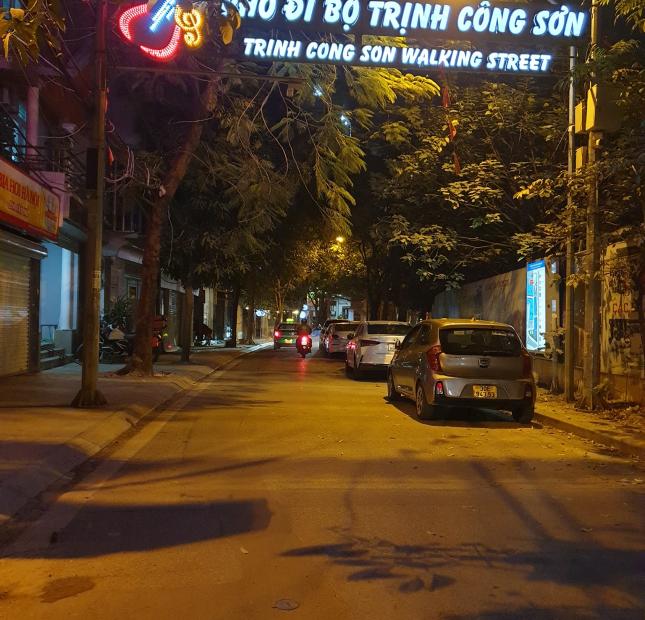 Bán Arpartment Trịnh Công Sơn Tây Hồ cách phố 20m 200m2, 8T Thang máy doanh thu 150tr/th