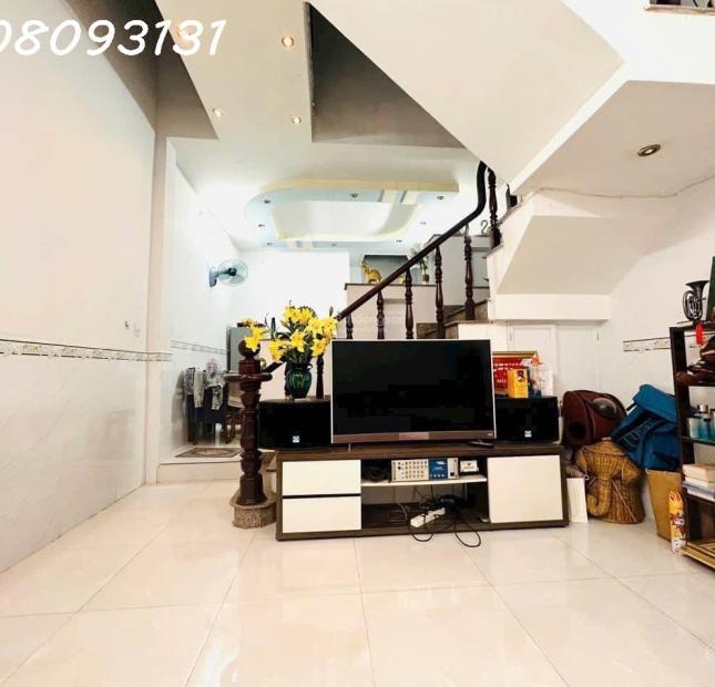 3131-Chủ  bán nhanh nhà hẻm Huỳnh văn Bánh , P11, Phú Nhuận. DT 50m2, giá 4 tỷ 5