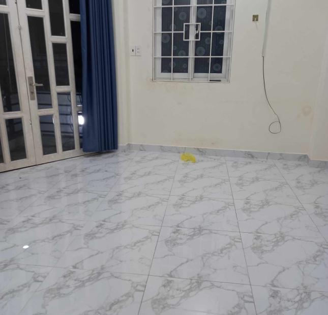 Chỉ 2,45 tỷ nhà 2 tầng hẻm xe hơi sổ hồng riêng Gọi: 0379248708