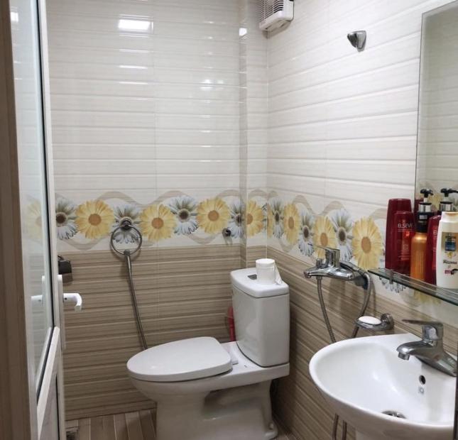 Bán nhà khu hàng xóm Ngoại Giao Đoàn - 41m2 x5T - Chỉ 4,25 tỷ - 2 Thoáng, Ở ngay