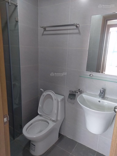 Cần bán gấp căn 2PN + 2WC, 51.3m2 Bcons Green View. Giá 1tỷ650 (bao hết phí) hiện tại đang cho thuê