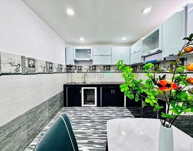 Bán nhà đẹp 3 tầng Nguyễn Văn Lượng ngang 4m ở ngay nhỉnh 4 tỷ