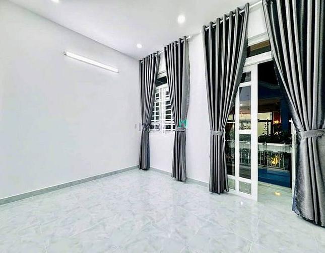 Bán nhà đẹp 3 tầng Nguyễn Văn Lượng ngang 4m ở ngay nhỉnh 4 tỷ