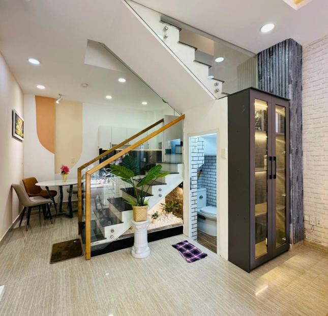 Lê Đức Thọ - HẺM Ô TÔ - 40M2 - 4 Tầng BTCT - SHR, HOÀN CÔNG ĐỦ