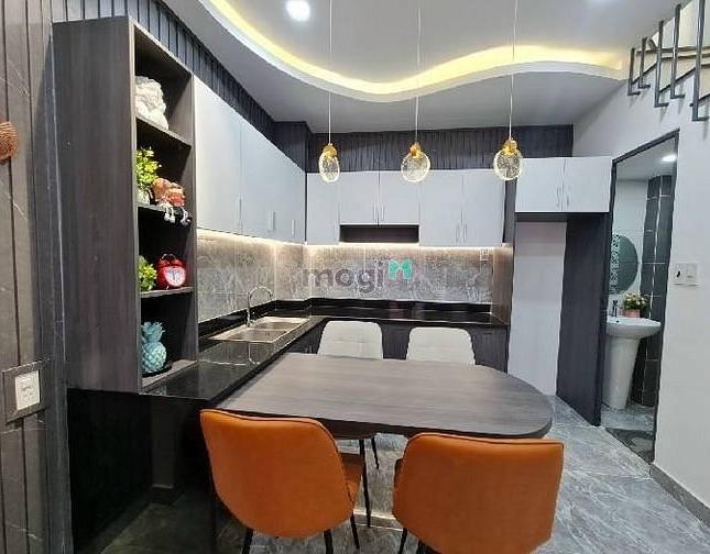 Nhà mới 3 tầng ngay Công viên Văn hóa Gò Vấp, SHR, hoàn công đủ