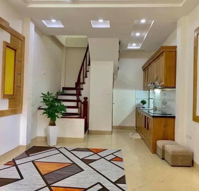 Bán nhà Trần Cung - Cạnh cây xăng - 35m2 x 5 Tầng - 4,2 tỷ (Có ra lộc) - 50m ra phố