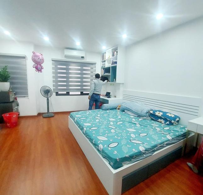 Bán nhà Trần Cung - Cạnh cây xăng - 35m2 x 5 Tầng - 4,2 tỷ (Có ra lộc) - 50m ra phố