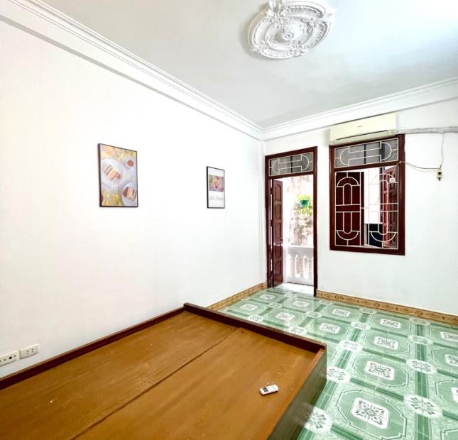 ĐỘC! NGON, BỔ, RẺ, KIM GIANG

45m x 4 tầng, giá 3,8 tỷ