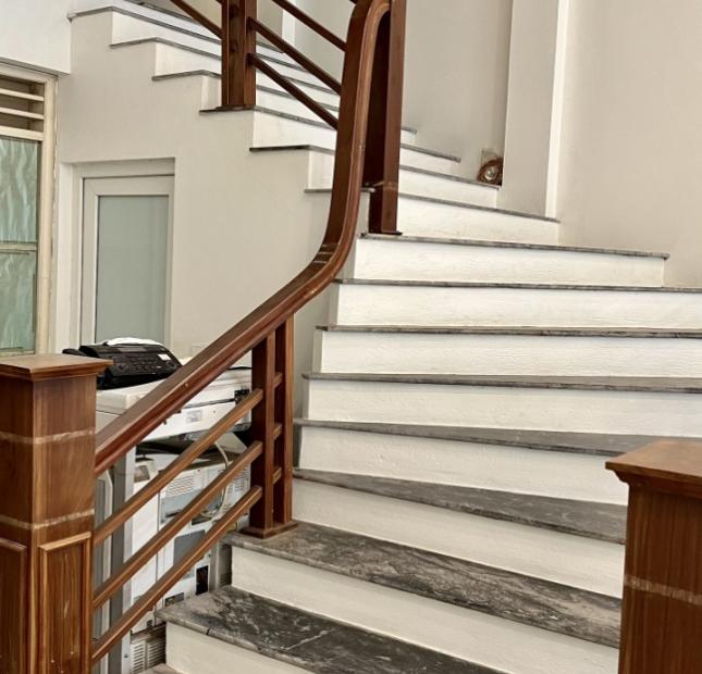 Bán nhà mặt phố Nguyễn Văn Linh, Liên Bảo. DT 95m2