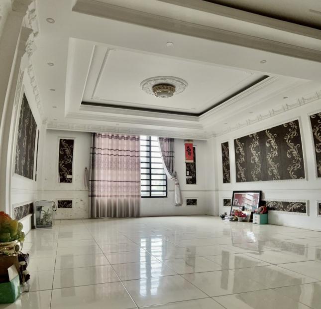Bán nhà mặt phố Nguyễn Văn Linh, Liên Bảo. DT 95m2