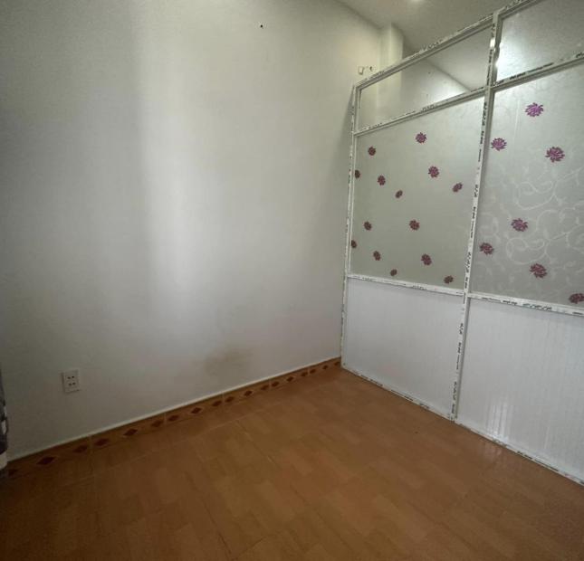 Bán nhà ngay đường Lê Văn Thọ, Hiệp Thành , Quận 12
