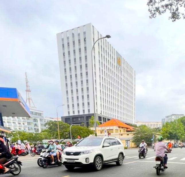 Ô tô ra MT Nguyễn Trãi 3 căn, 5x23m vuông tiện xây mới, giá ~ 20 tỷ