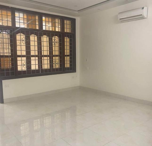 Bán nhà 3 tầng mặt đường Mê Linh, Liên Bảo, Vĩnh Yên