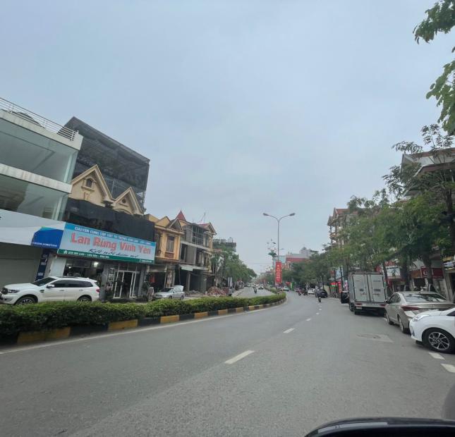 Bán nhà 3 tầng mặt đường Mê Linh, Liên Bảo, Vĩnh Yên