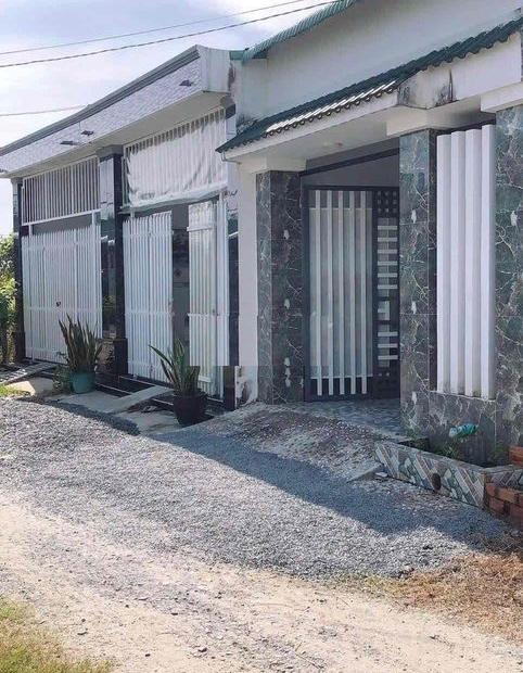 Bán nhà Tây Ninh thị xã Hòa Thành gần chợ Trường Lưu (100m2) 765 triệu