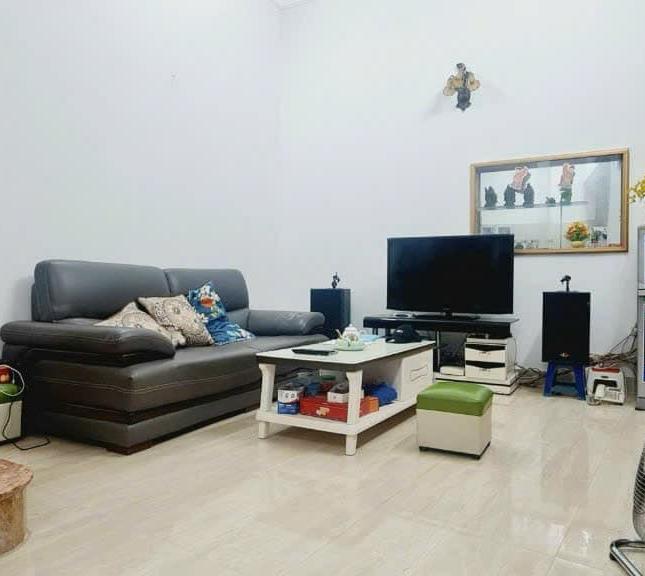 TRUNG TÂM QUẬN HAI BÀ TRƯNG PHỐ BẠCH MAI DT:42.4M2 NHÀ 4 TẦNG 5 NGỦ GIÁ: 4.15 TỶ .