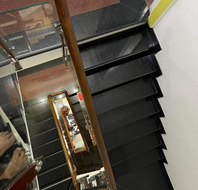 Siêu phẩm 3 tầng Lê Văn Qưới Bình Tân 60m2 HXH 4 tỷ xí