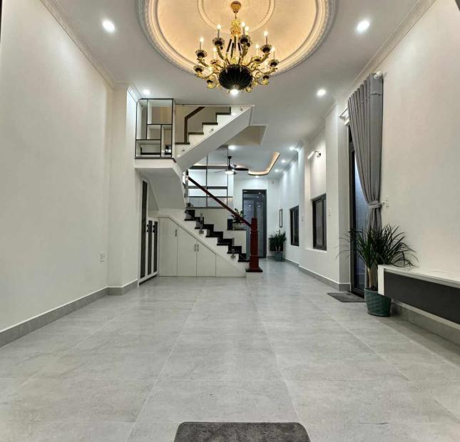 Bán nhà đẹp Trung tâm Linh Trung Thủ Đức-HXT-ô tô ngủ nhà-70m2-4 Tầng-7 tỷ 35