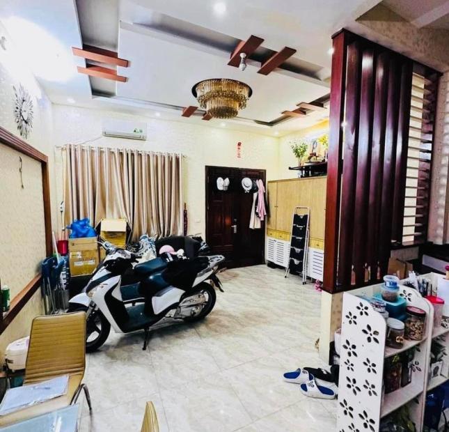 Bán nhà đẹp lô góc 40m2 3tầng mặt tiền 5m 3.5tỷ ngõ 378 Thụy Khuê thông 66 Võng Thị Tây Hồ