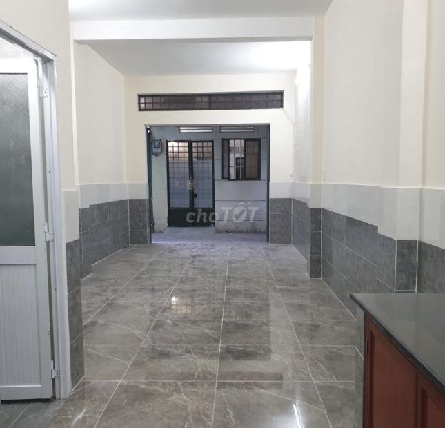 Nhà 2 mặt tiền Tô Hiến Thành, gần ĐH Bách Khoa, 10 triệu