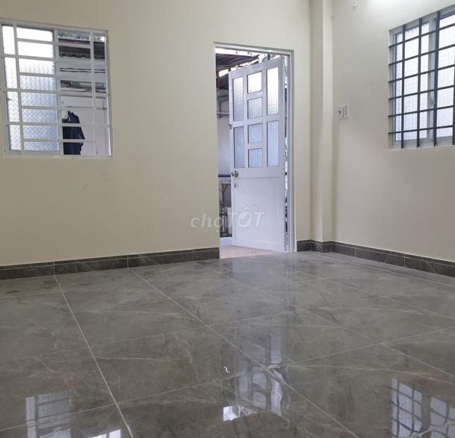 Nhà 2 mặt tiền Tô Hiến Thành, gần ĐH Bách Khoa, 10 triệu
