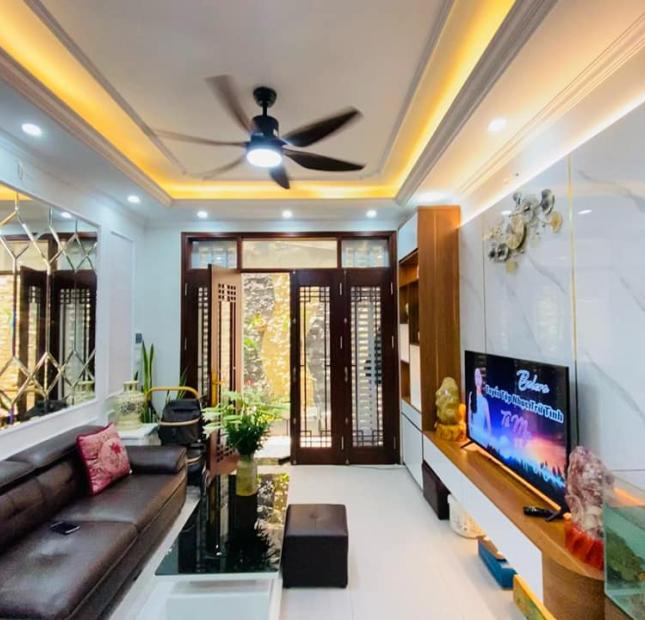 GIẢM 500TR ! Nhà phố Quan Nhân, ô tô đỗ cửa, 2 mặt thoáng mát, vị trí đỉnh, 42m*5T chỉ nhỉnh 7 tỷ.