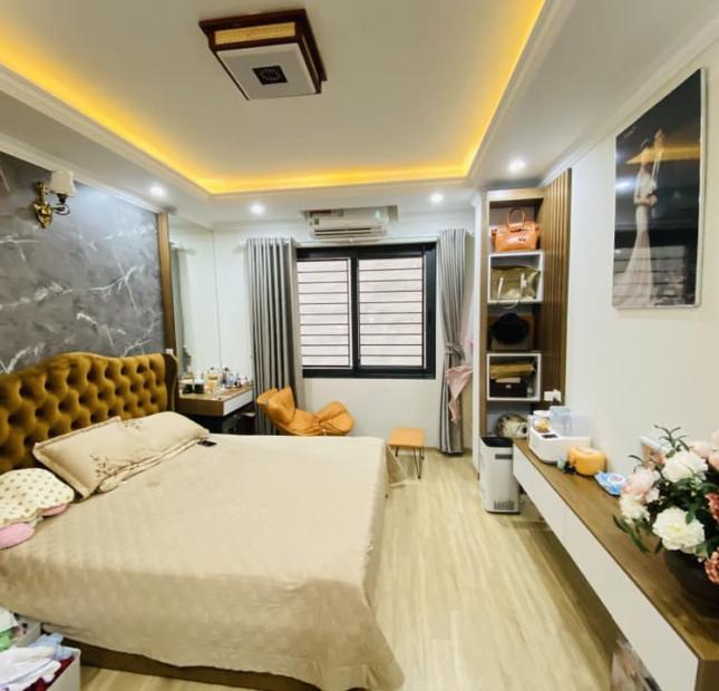 GIẢM 500TR ! Nhà phố Quan Nhân, ô tô đỗ cửa, 2 mặt thoáng mát, vị trí đỉnh, 42m*5T chỉ nhỉnh 7 tỷ.
