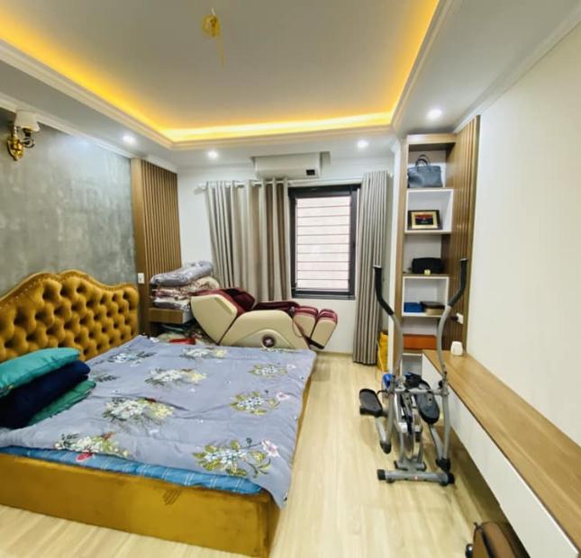 GIẢM 500TR ! Nhà phố Quan Nhân, ô tô đỗ cửa, 2 mặt thoáng mát, vị trí đỉnh, 42m*5T chỉ nhỉnh 7 tỷ.