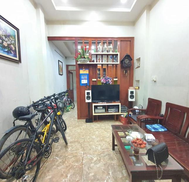 BÁN NHÀ TRUNG KÍNH, OTO, 32M2, 3 TẦNG, 5.89 TỶ.