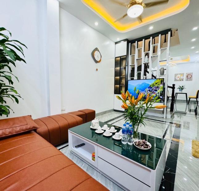 SIÊU ĐẸP – BÁN NHÀ NGÃ TƯ SỞ- TRUNG TÂM QUẬN THANH XUÂN - CÁCH ĐƯỜNG Ô TÔ TRÁNH 5M - MẶT TIỀN SIÊU RỘNG - NỘI THẤT XỊN SÒ NHƯ KHÁCH SẠN 5* 