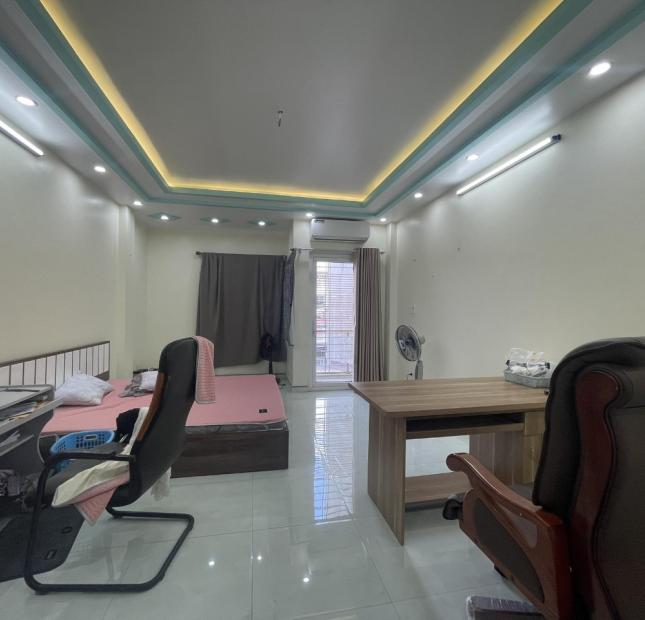 Bán nhà tuyến 2 Nguyễn Văn Hới, 101m 3 tầng độc lập sân cổng, GIÁ 4.7 tỉ
