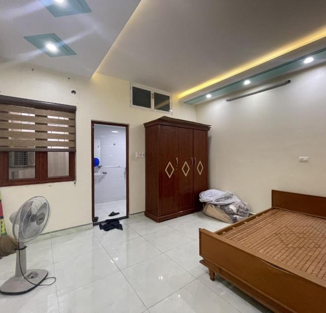 Bán nhà tuyến 2 Nguyễn Văn Hới, 101m 3 tầng độc lập sân cổng, GIÁ 4.7 tỉ