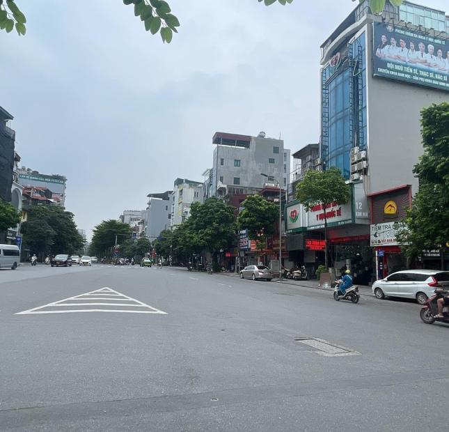 CC cần bán gấp nhà MP Kim Mã, phố kinh doanh sầm uất nhất quận Ba Đình  DT 80 m2 4 tầng, giá 31 tỷ Lh 0915229868