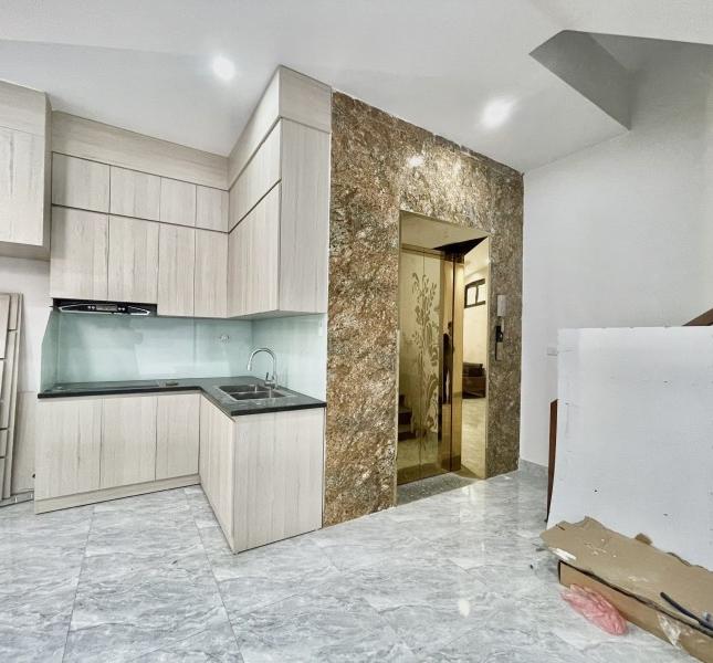 BÁN GẤP NHÀ - ĐƯỜNG LÊ TRỌNG TẤN 45M2 6 TẦNG  MẶT TIỀN 4.5M 7 TỶ