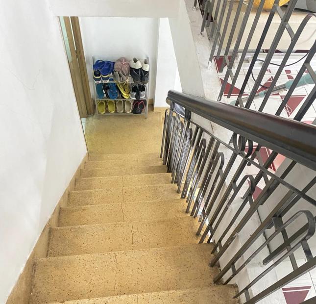 Nhàbán HXH ngủnhà LêQuangĐinh P1 Gòvấp 5tầng DTSD 210M chỉ4tỷ8 ngang9M