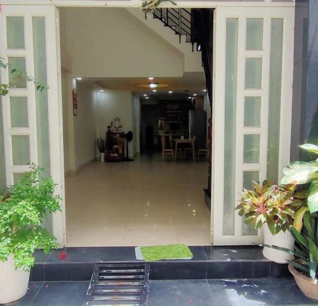 Bán nhà 70m2, 4 tầng, 4pn, Nguyễn Văn Công P3 Gò Vấp, nhỉnh 6 tỷ , sổ hồng