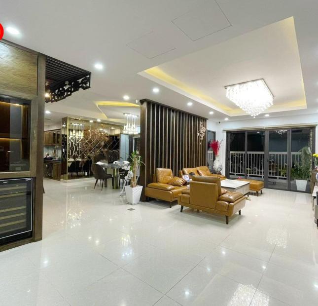 Bán Penthouse Chung Cư The Navita, Tam Bình, Thủ Đức, DT: 200m2, 4 phòng ngủ, tặng full nội thất,