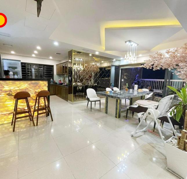 Bán Penthouse Chung Cư The Navita, Tam Bình, Thủ Đức, DT: 200m2, 4 phòng ngủ, tặng full nội thất,