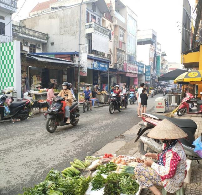 60m vuông đất ngay ngã 3 chợ Chúc Sơn
.
 Khu này chắc ko cần giới thiệu mọi người cũng biết nó