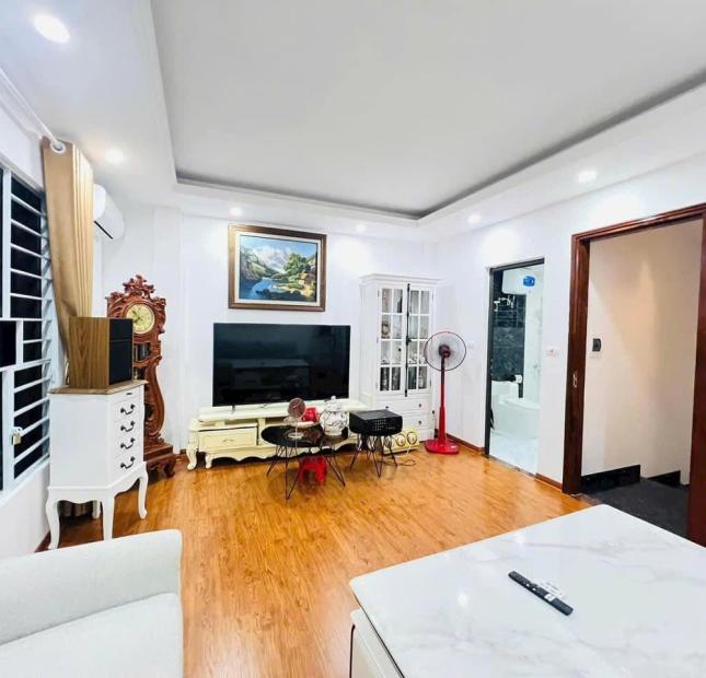 Thuỵ Khuê thông Võng Thị - Nhà mới full Nội thất ở ngay đón Tết 2024 - Ngõ trước nhà rộng 3m, đánh