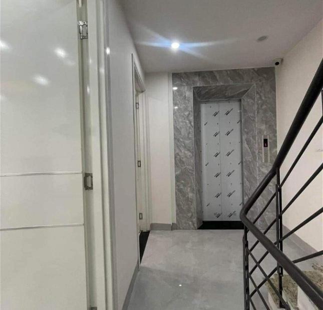 Bán Apartmen phố Chùa Láng Đống Đa 47m2x6tầng thang máy, dòng tiền 45 triệu/tháng.