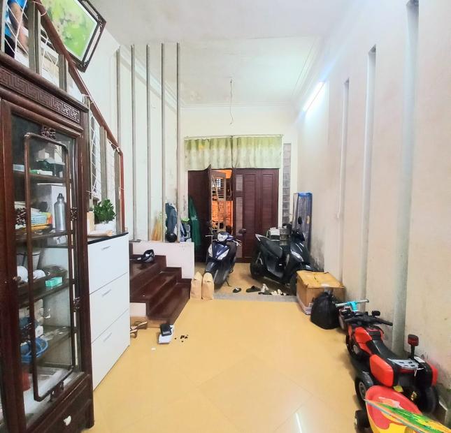 NHÀ HIẾM KHƯƠNG HẠ, THANH XUÂN 65M, 4T, MT 4M, OTO, 2 THOÁNG, KD NHỎ, NHỈNH 6 TỶ. 0937651883.